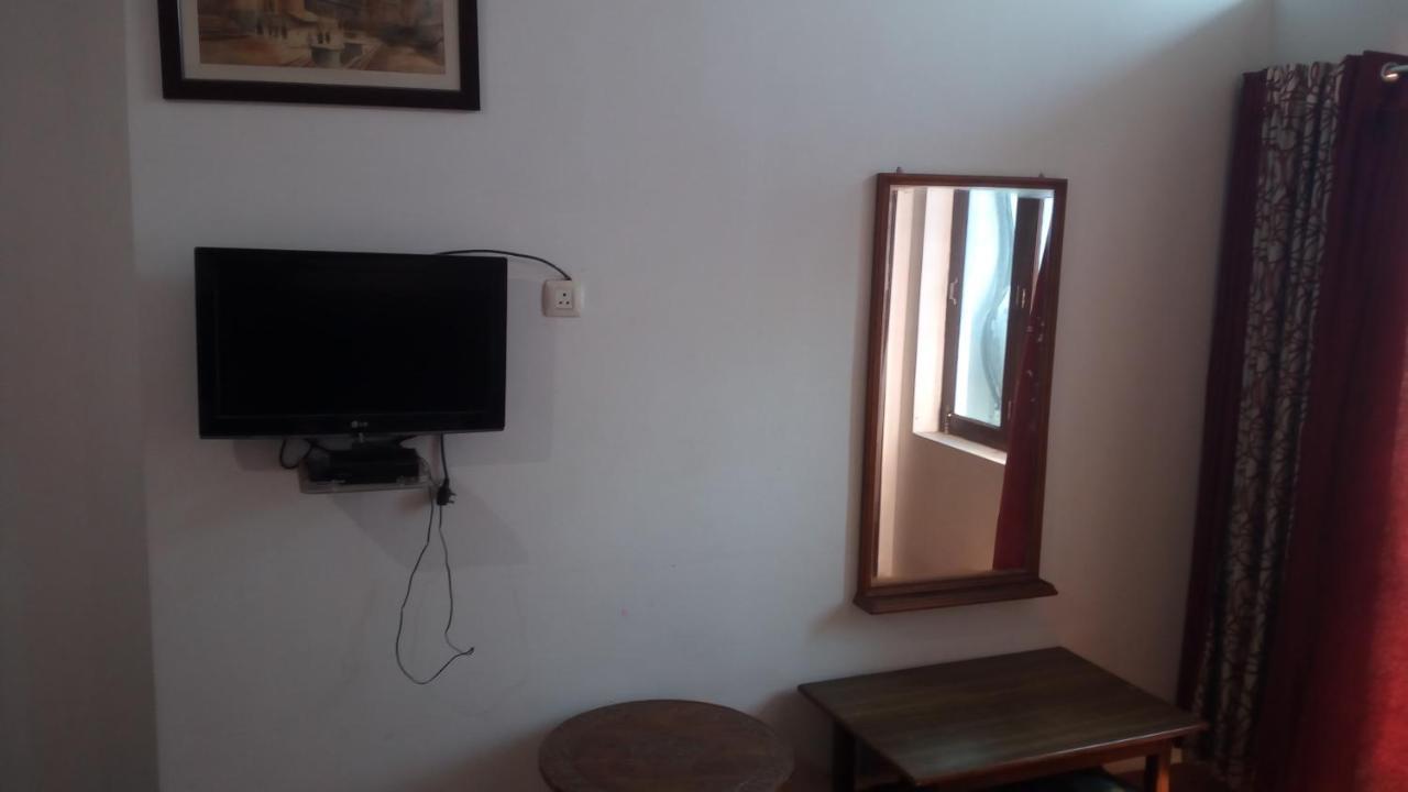 Ishan Paying Guest House Varanasi Exterior foto